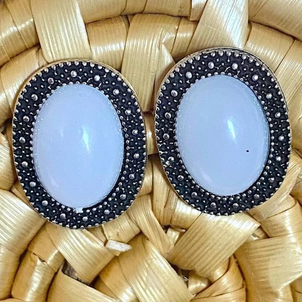 NWOT Oval Stone Earrings